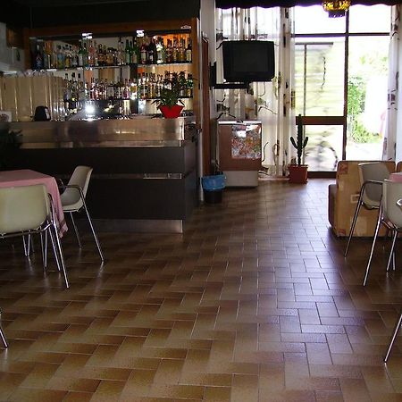Hotel Villa Tua Riccione Buitenkant foto