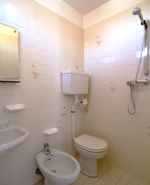 Hotel Villa Tua Riccione Kamer foto