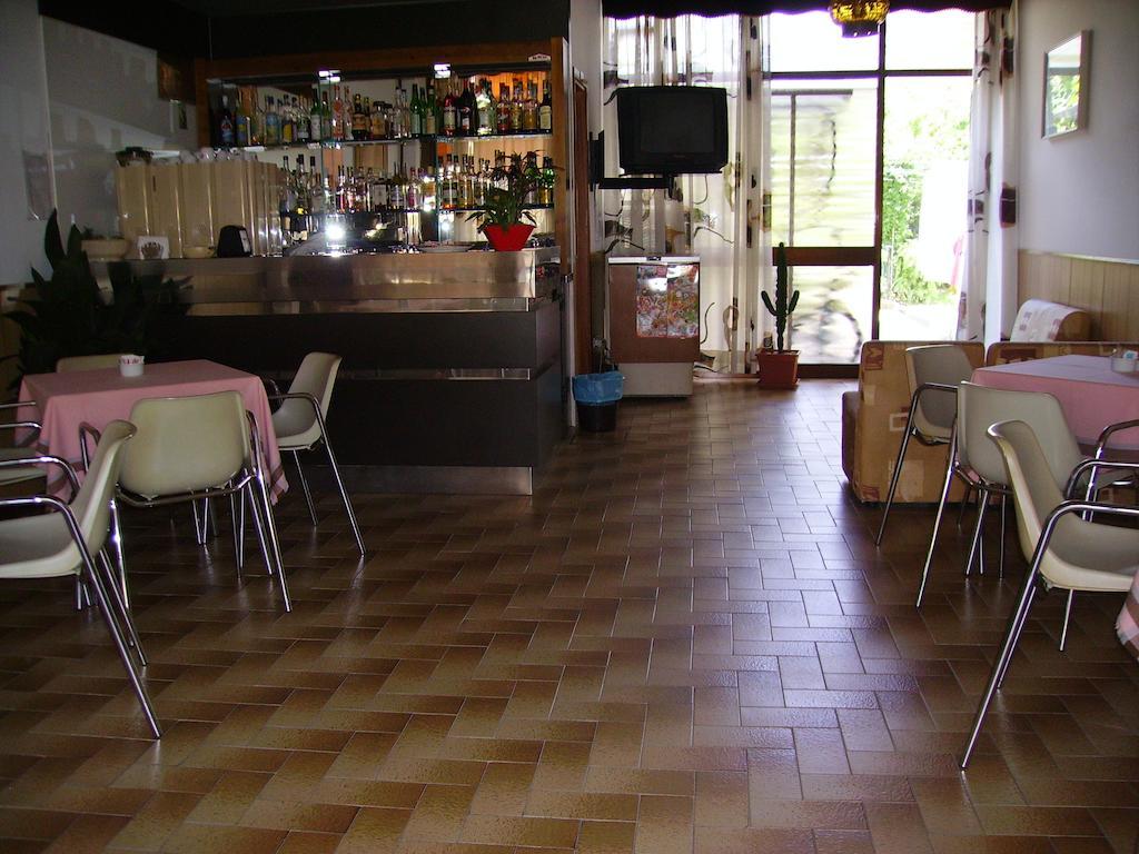 Hotel Villa Tua Riccione Buitenkant foto